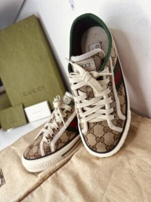 Tenis de dama