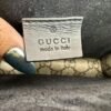 Bolsa pequeña cruzada de piel con gamuza