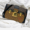 Bolsa trunk cruzada monograma